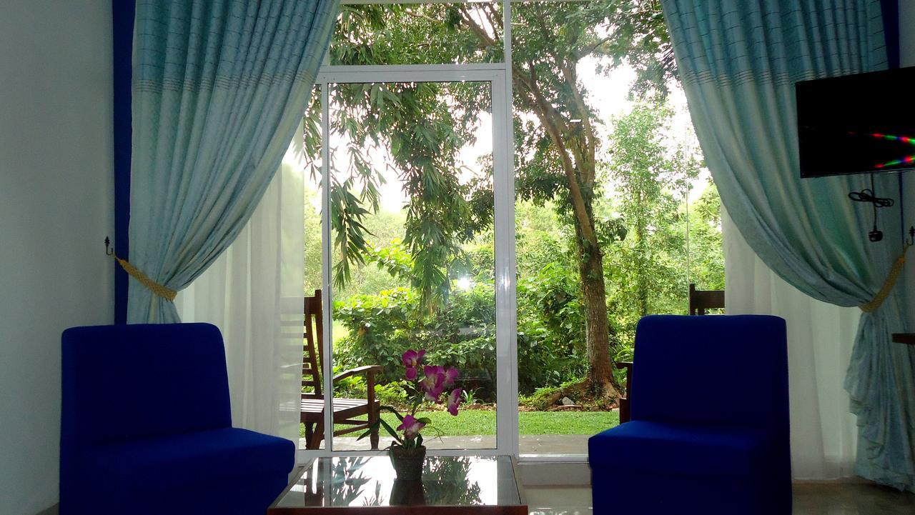Bridge Hotel Negombo Kimbulapitiya エクステリア 写真