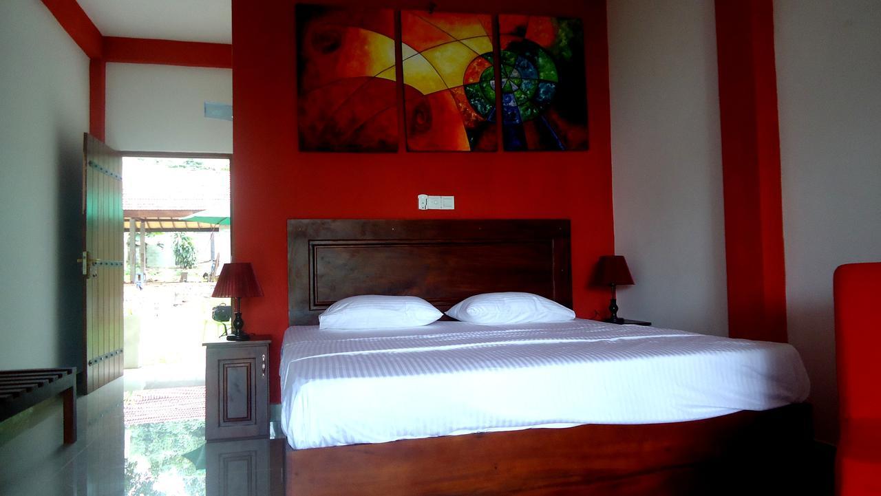 Bridge Hotel Negombo Kimbulapitiya エクステリア 写真