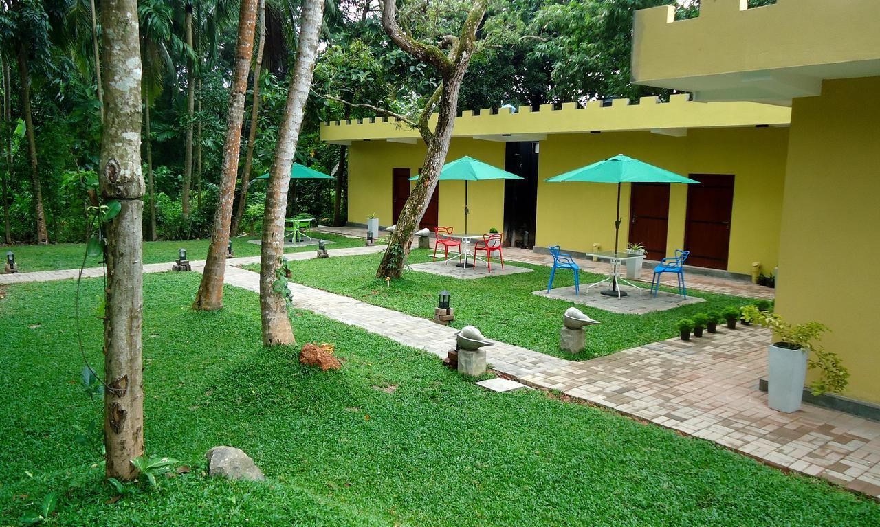 Bridge Hotel Negombo Kimbulapitiya エクステリア 写真