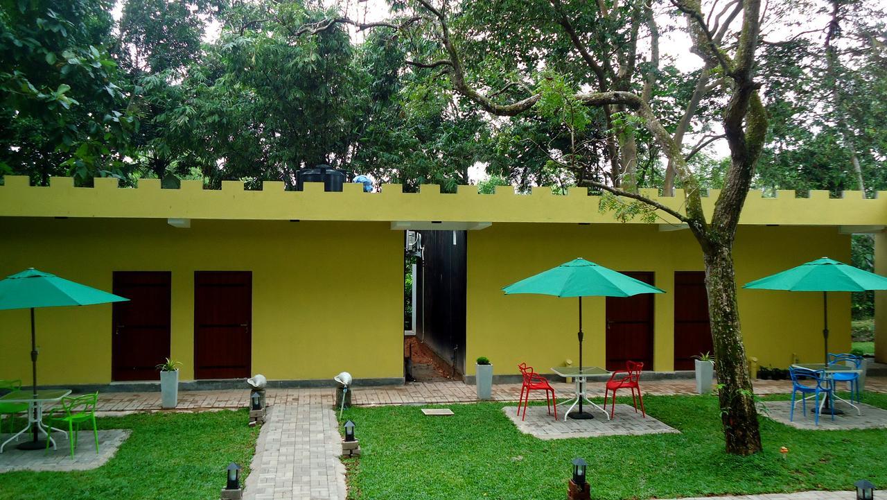 Bridge Hotel Negombo Kimbulapitiya エクステリア 写真