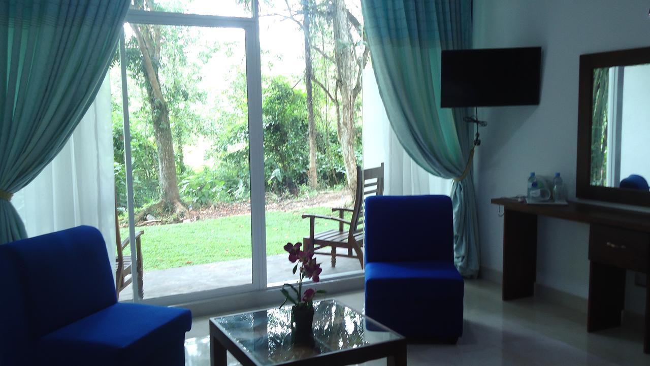 Bridge Hotel Negombo Kimbulapitiya エクステリア 写真
