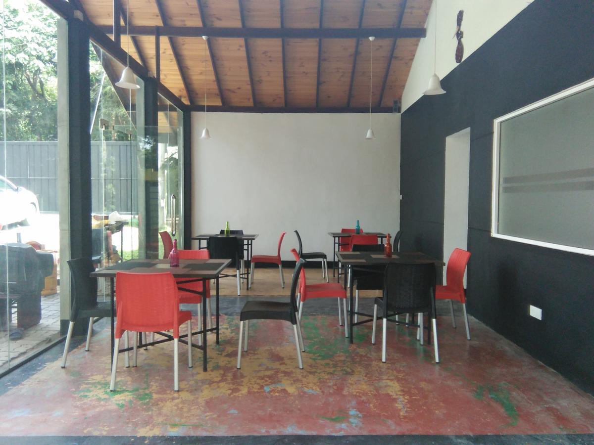 Bridge Hotel Negombo Kimbulapitiya エクステリア 写真