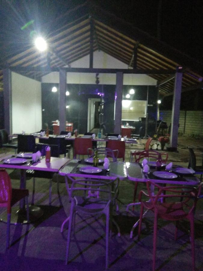 Bridge Hotel Negombo Kimbulapitiya エクステリア 写真