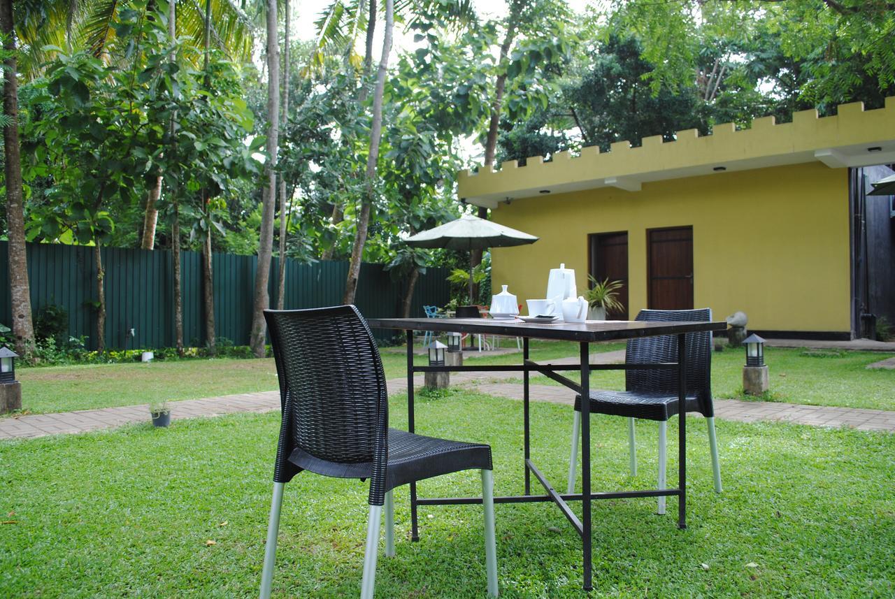 Bridge Hotel Negombo Kimbulapitiya エクステリア 写真
