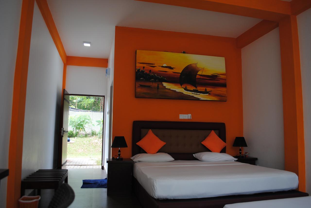 Bridge Hotel Negombo Kimbulapitiya エクステリア 写真