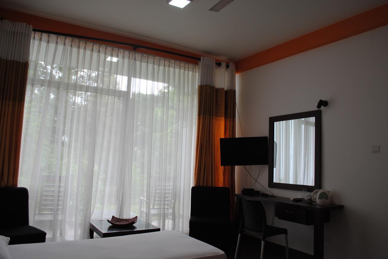 Bridge Hotel Negombo Kimbulapitiya 部屋 写真